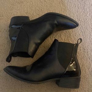 American eagle black booties